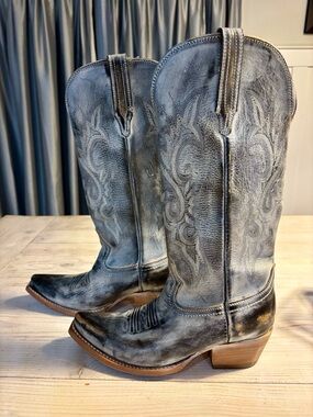 Women’s Freebird Woodland sz. 8 Distressed Gray Western Heeled Cowboy Boots